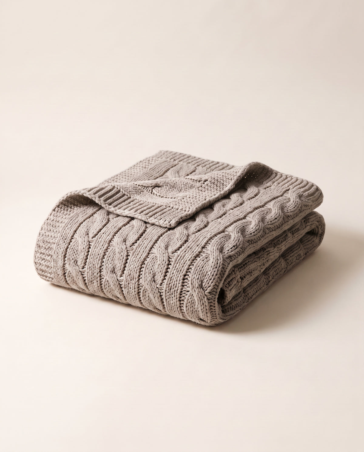 Chunky Knit Throw in Warm Gray